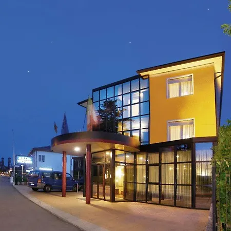 Victoria Hotel